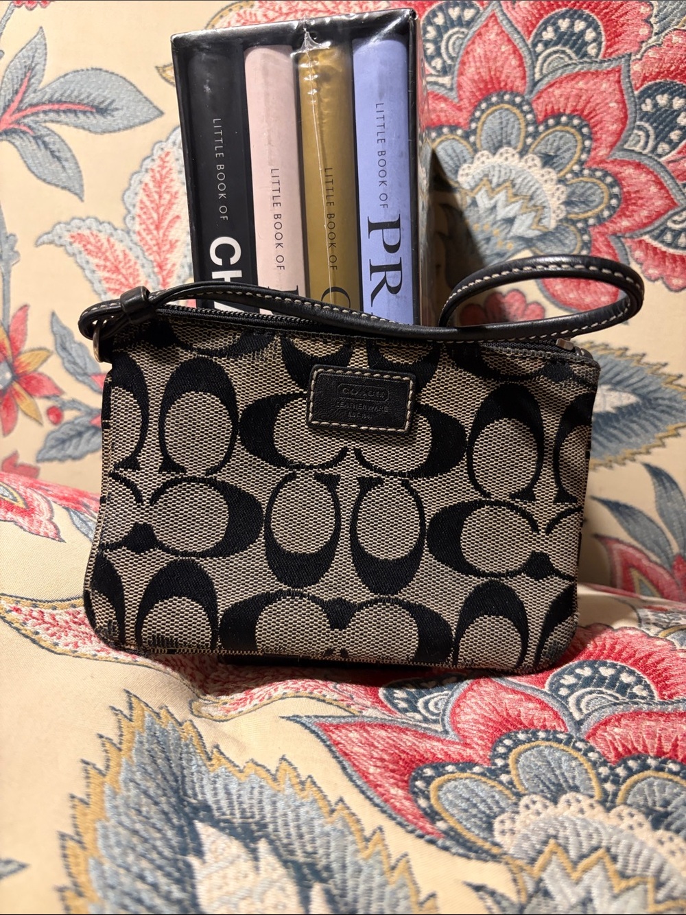 Coach Black/Grey Signature Canvas Wristlet FUC
